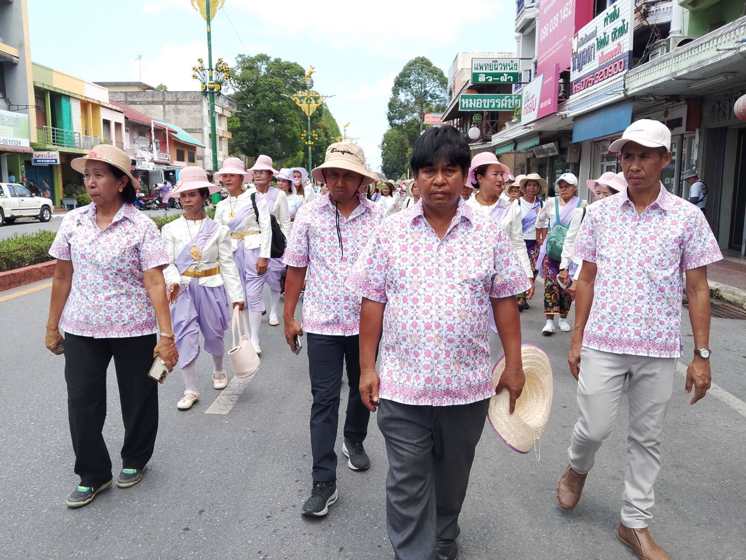พช.บางขัน : ร่วมขบวนแห่หมรับ สืบสานประเพณีบุญสารทเดือนสิบ มรดกแห่งศรัทธาของชาวนครศรีธรรมราช